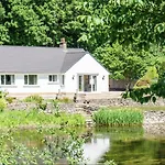 Roxby A Stunning On The Banks Of The River Within A 2 Minute Walk Of Ullswater And