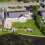 Nyaraló Roxby A Stunning On The Banks Of The River Within A 2 Minute Walk Of Ullswater And Pooley Bridge