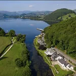 Roxby A Stunning On The Banks Of The River Within A 2 Minute Walk Of Ullswater And Nyaraló