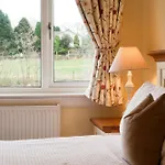 Nyaraló Roxby A Stunning On The Banks Of The River Within A 2 Minute Walk Of Ullswater And Pooley Bridge