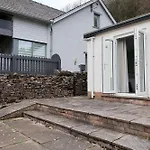 Nyaraló Roxby A Stunning On The Banks Of The River Within A 2 Minute Walk Of Ullswater And *