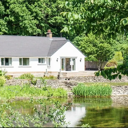 Roxby A Stunning On The Banks Of The River Within A 2 Minute Walk Of Ullswater And