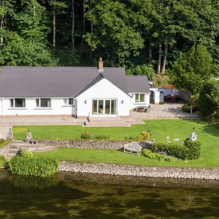 Roxby A Stunning On The Banks Of The River Within A 2 Minute Walk Of Ullswater And Ferienhaus *