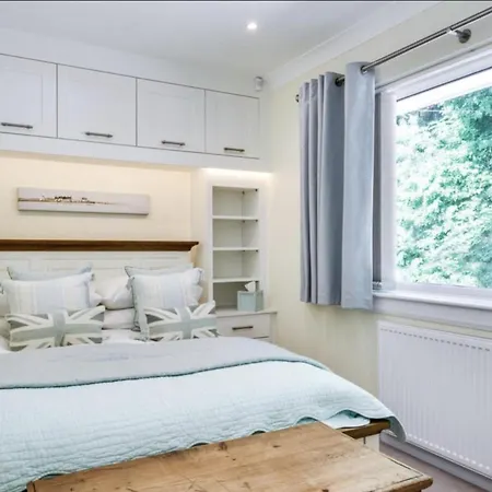 Roxby A Stunning On The Banks Of The River Within A 2 Minute Walk Of Ullswater And Holiday home Pooley Bridge